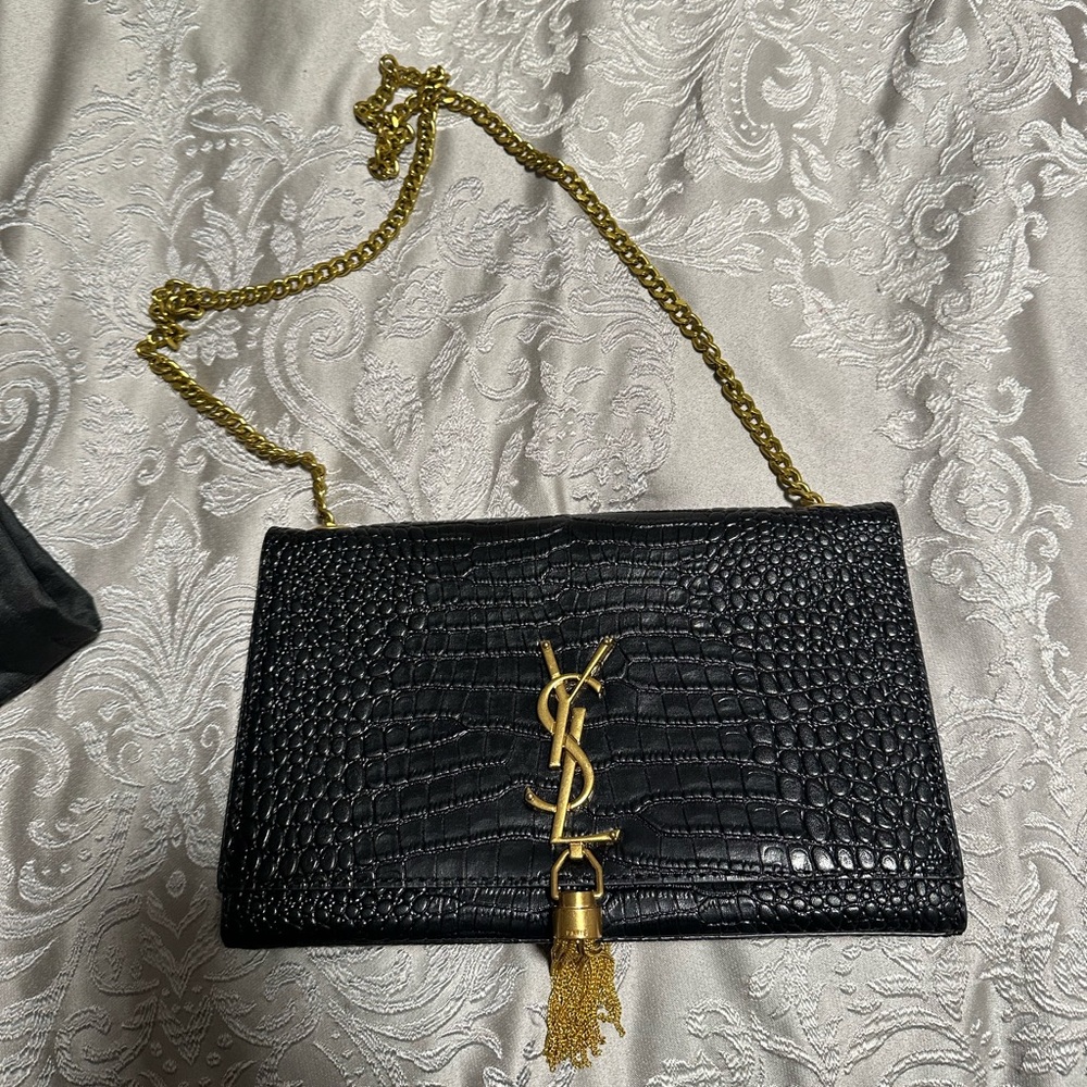Kelly Tassle Crossbody Bag
